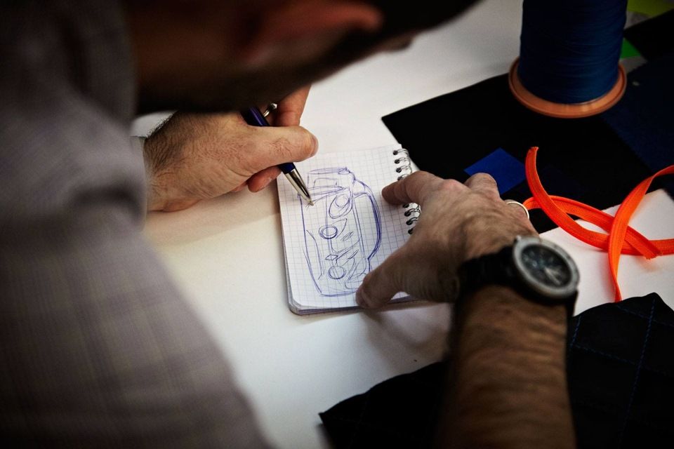 Ян Жарсаль рисует современный Alpine A110