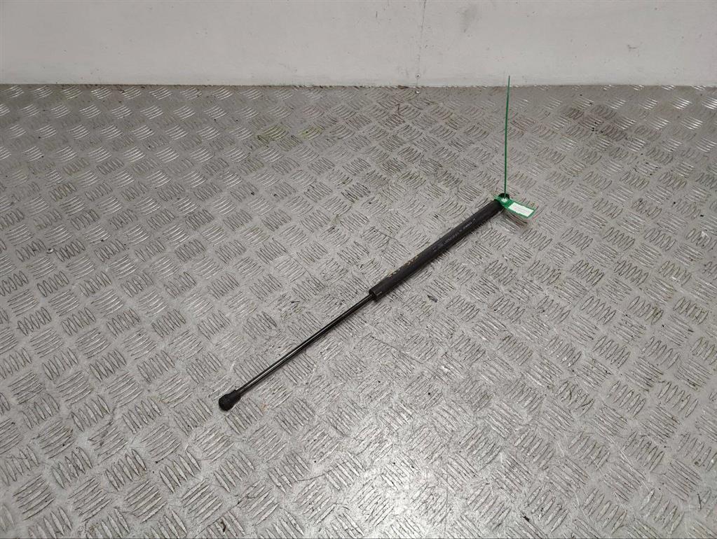 Амортизатор капота