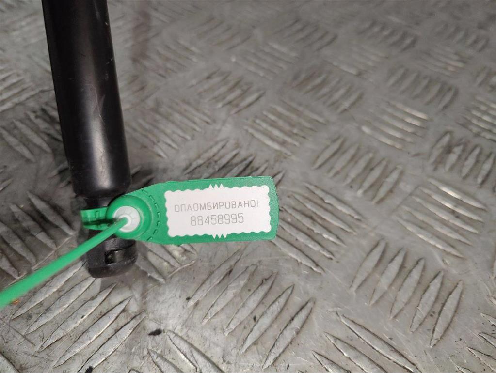 Амортизатор капота