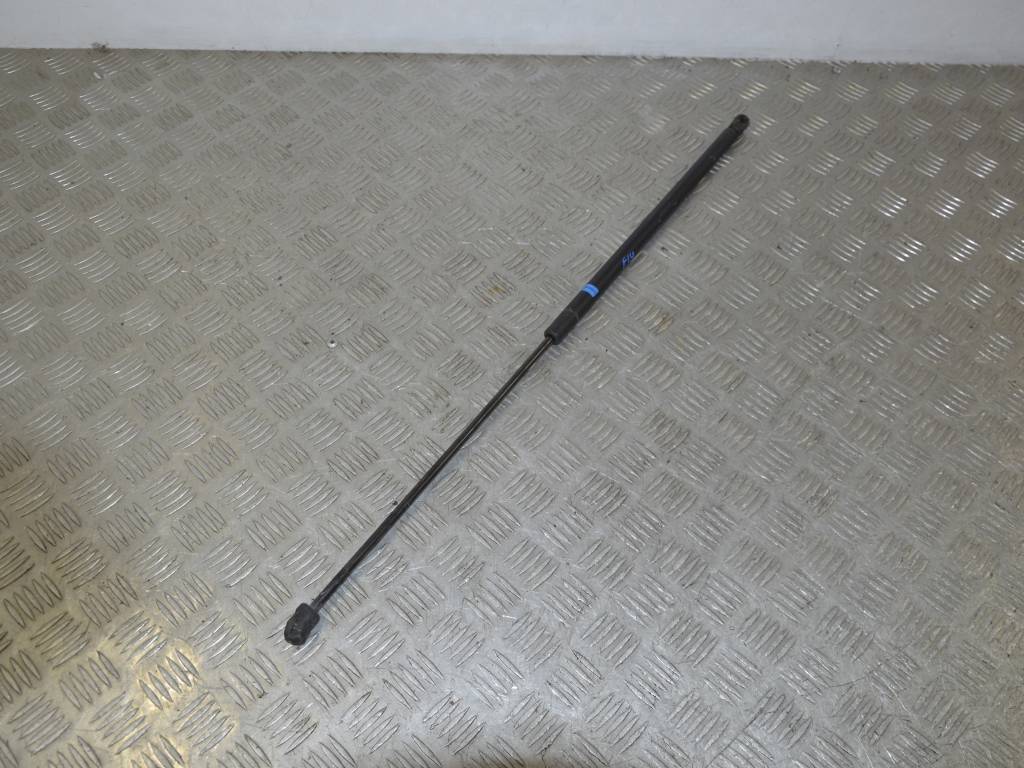 Амортизатор капота