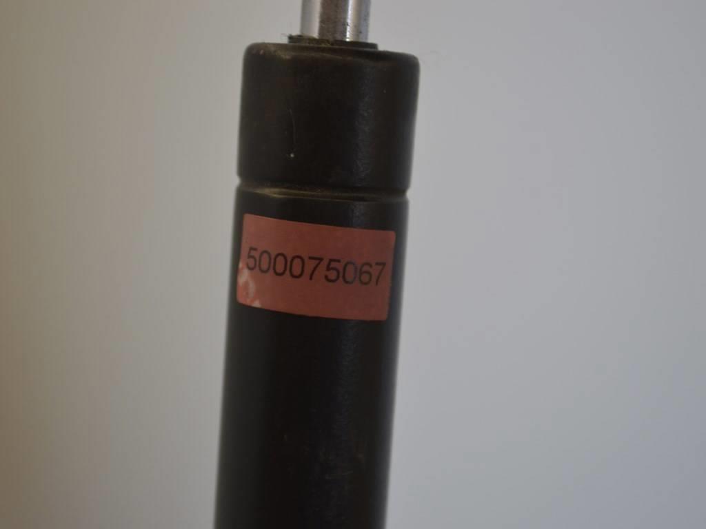 Амортизатор крышки багажника (3-5 двери) Renault Espace 3 (1996-2002) 6025305941