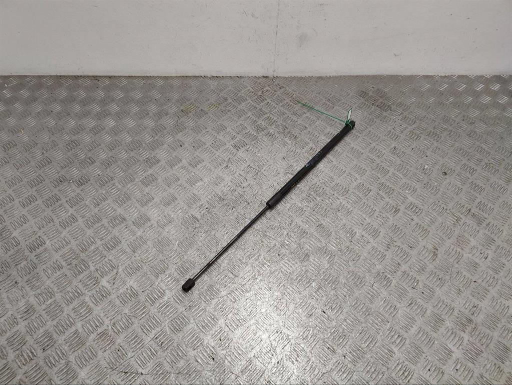 Амортизатор крышки багажника (3-5 двери)