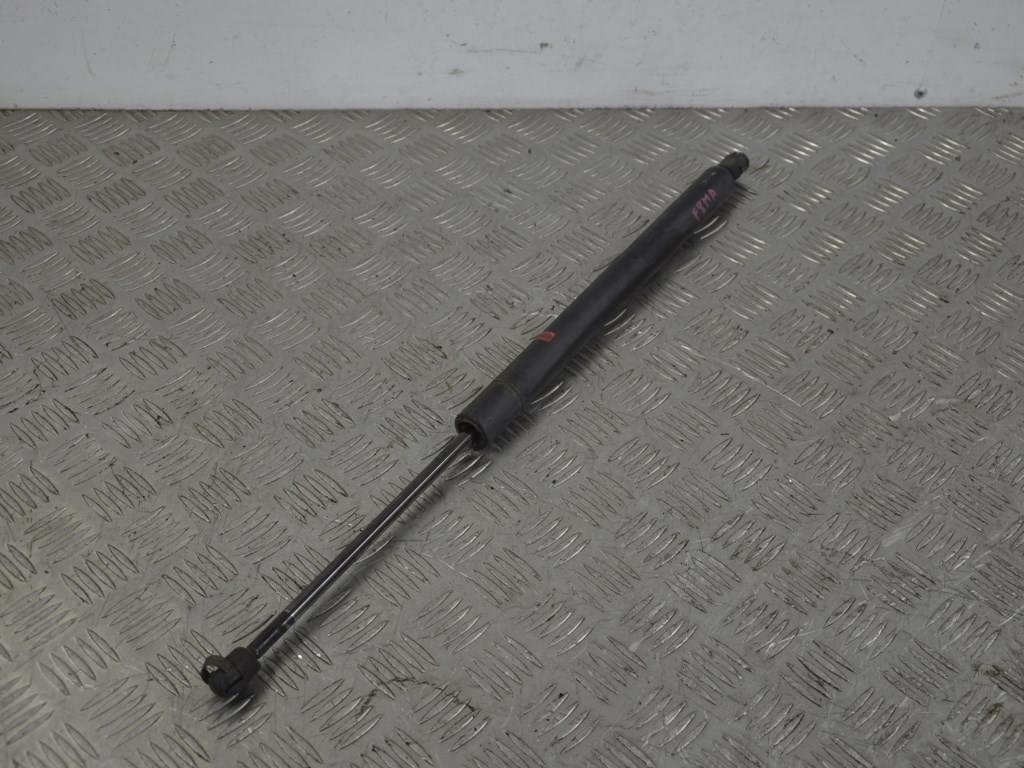 Амортизатор крышки багажника (3-5 двери)