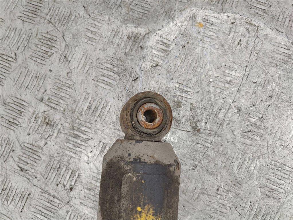 Амортизатор задний