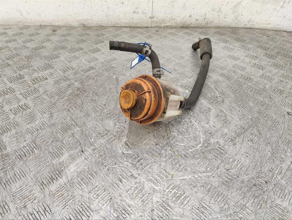 Бачок гидроусилителя