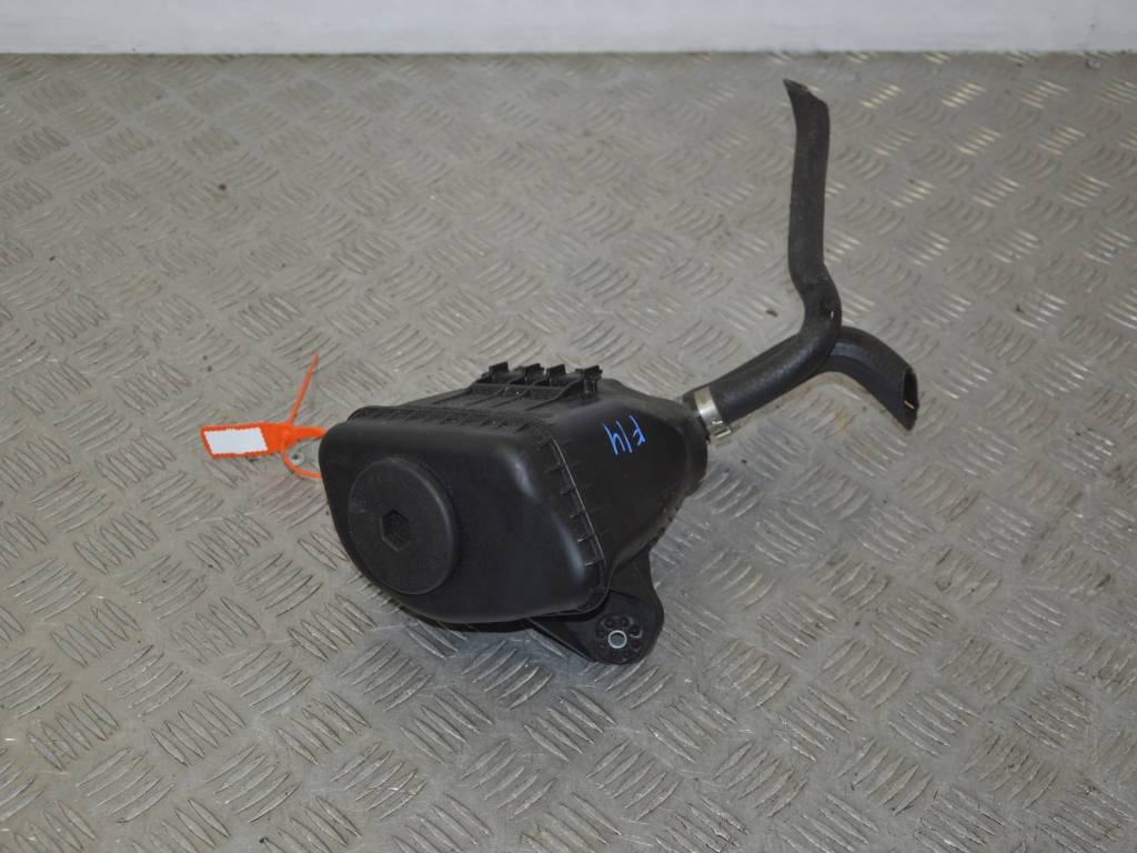 Бачок гидроусилителя