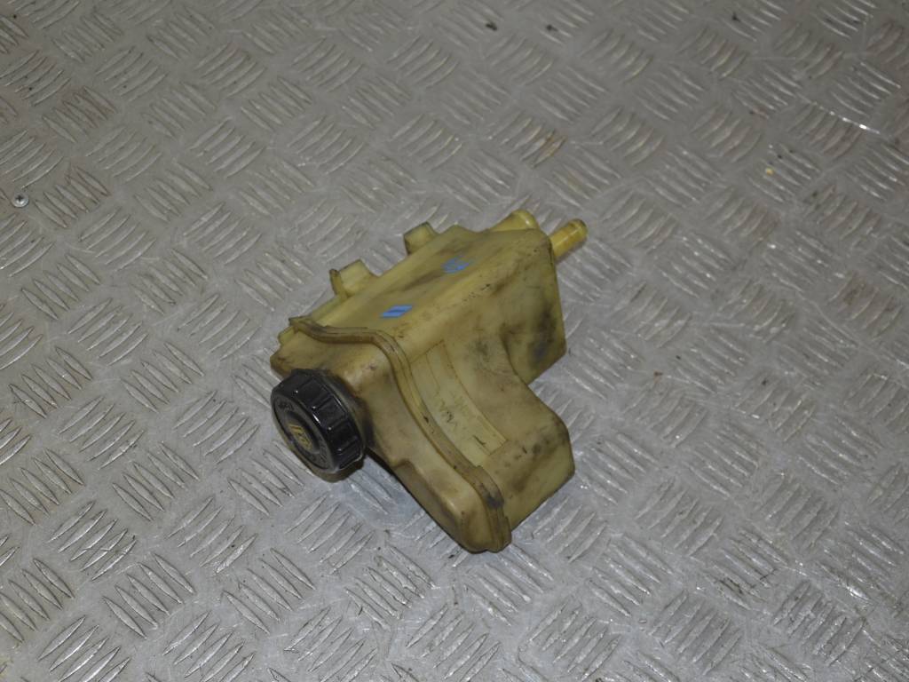 Бачок гидроусилителя