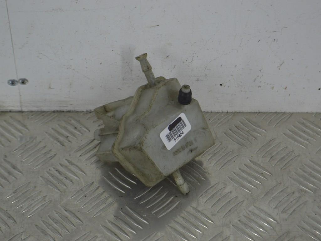 Бачок главного тормозного цилиндра