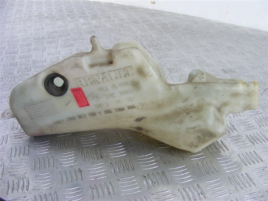 Бачок омывателя