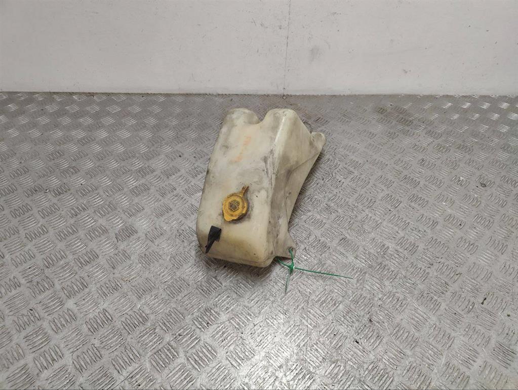 Бачок омывателя