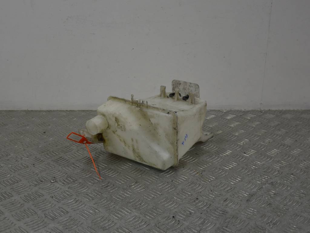 Бачок омывателя