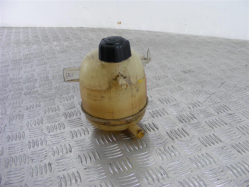 Бачок расширительный