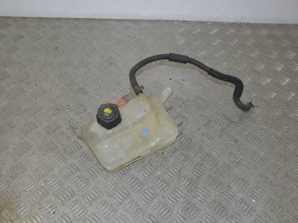 Бачок расширительный