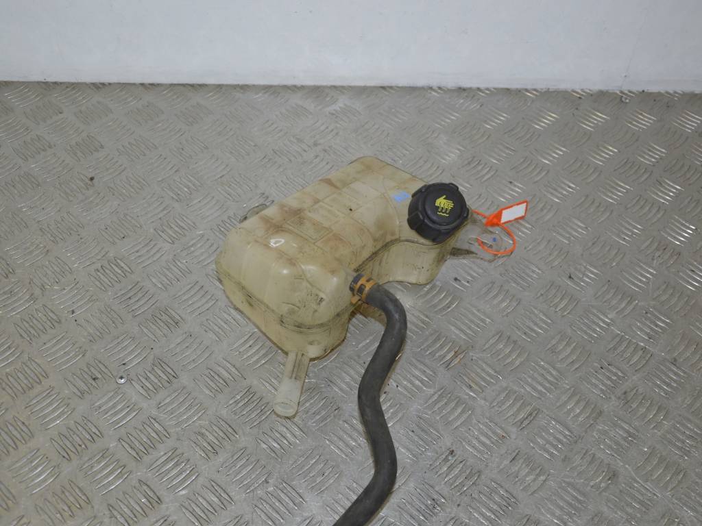 Бачок расширительный