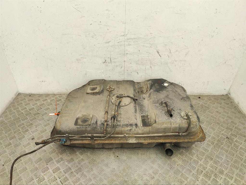 Бак топливный