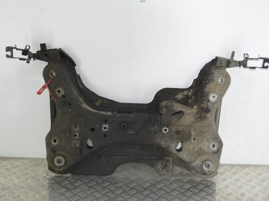 Балка подвески передняя (подрамник)