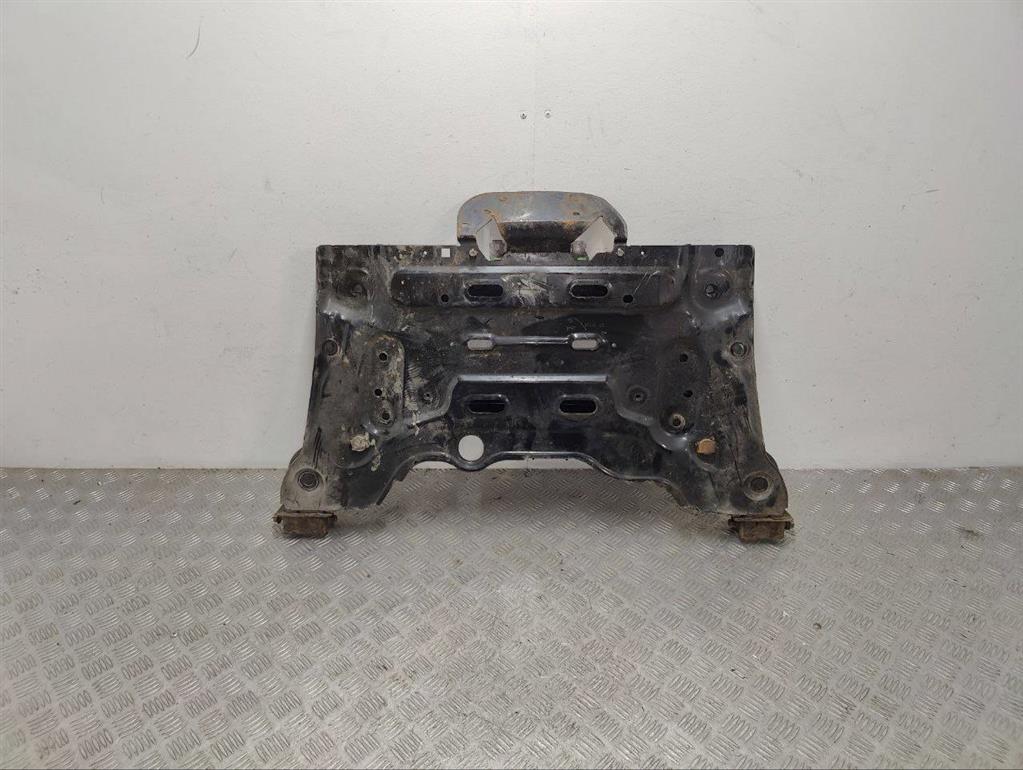 Балка подвески передняя (подрамник)