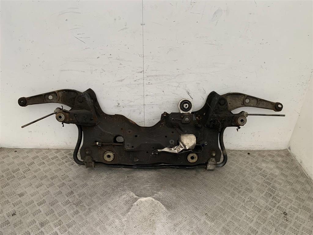 Балка подвески передняя (подрамник)