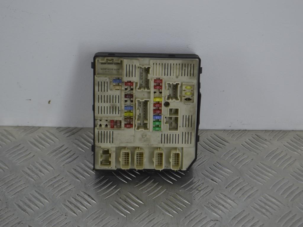 Блок предохранителей Renault Laguna 3 (2007-2015) 284B60012R