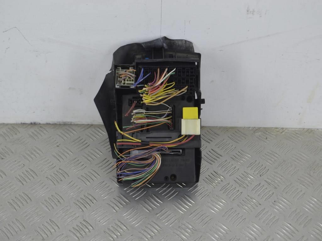 Блок предохранителей Renault Scenic 1 (1996-2003) 8200029342B