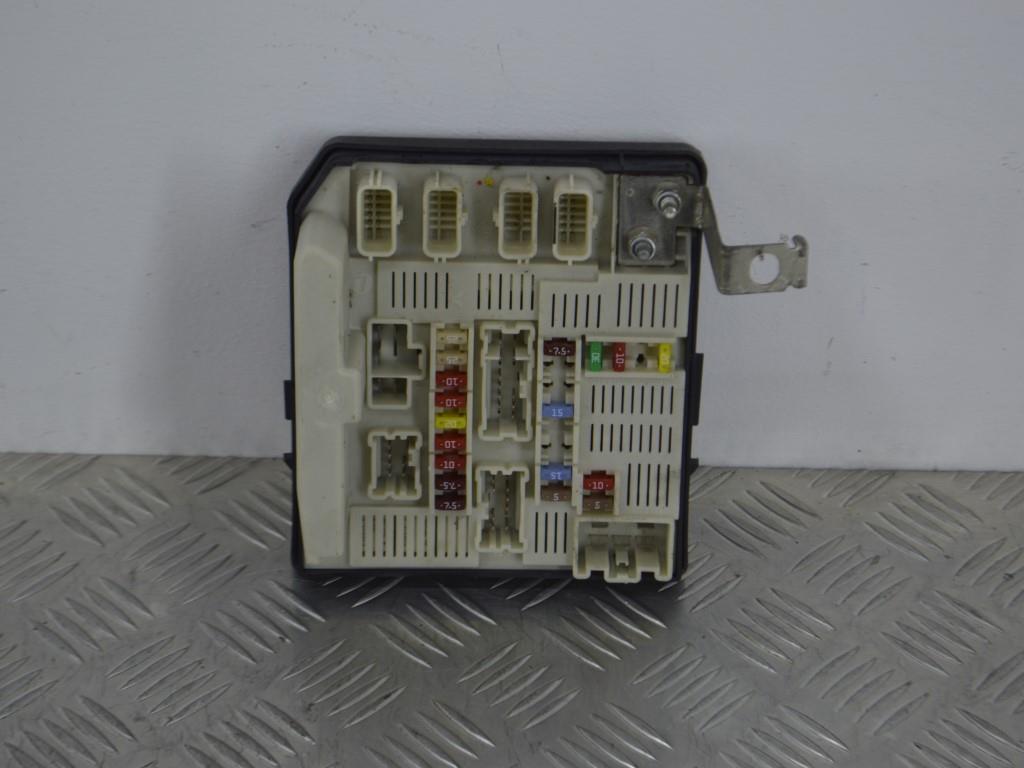 Блок предохранителей Renault Scenic 2 (2003-2009) 8200481866