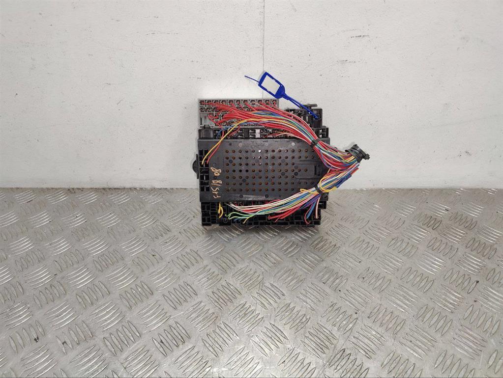 Блок предохранителей