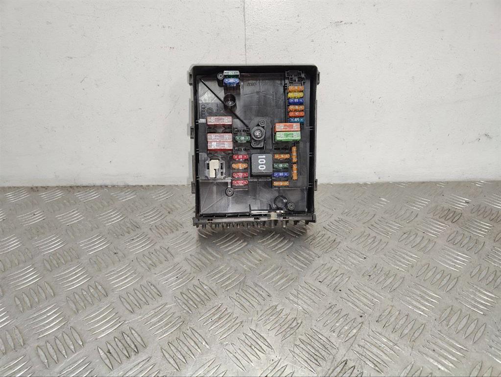 Блок предохранителей