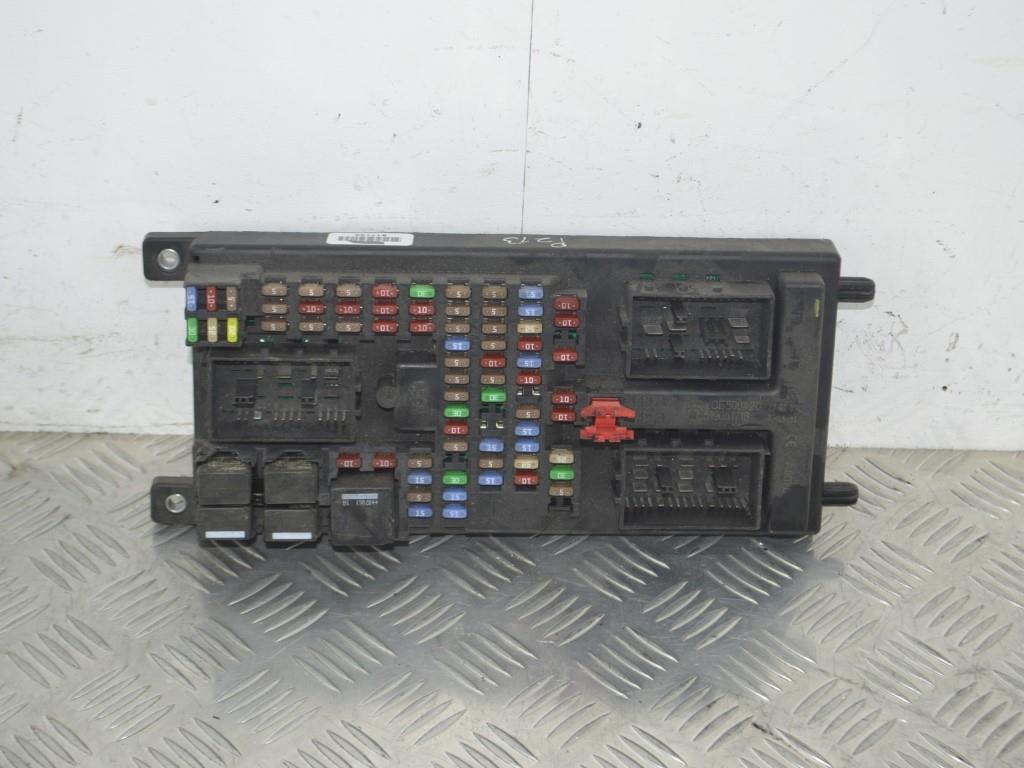 Блок предохранителей