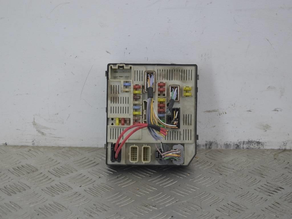 Блок предохранителей