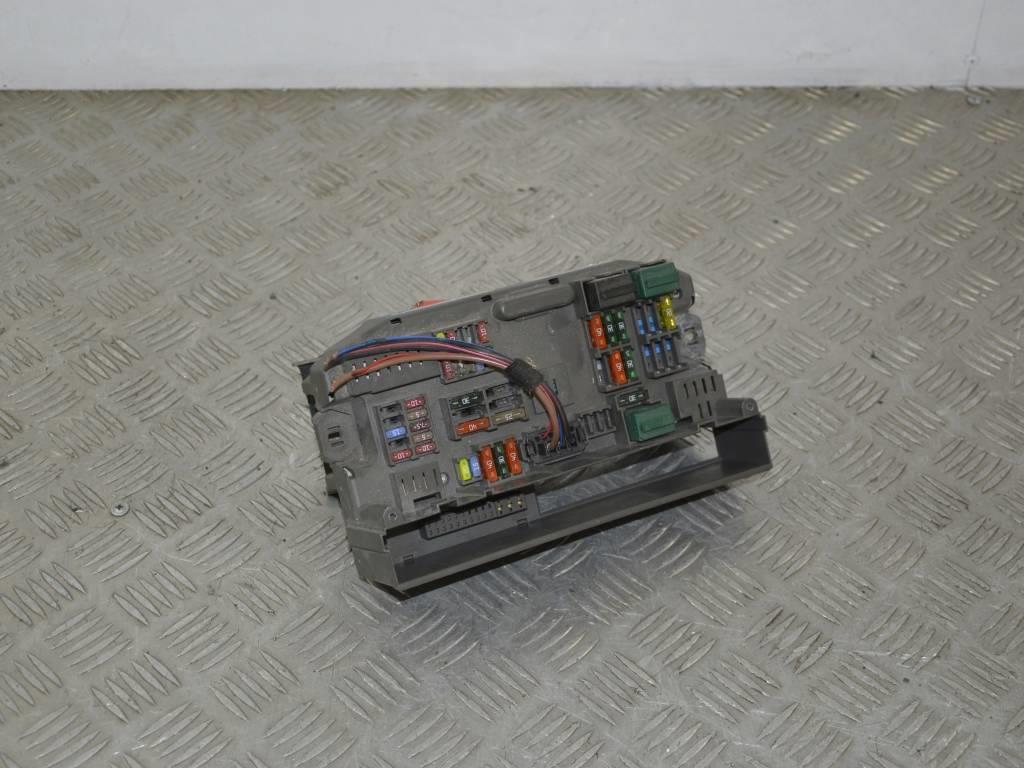 Блок предохранителей