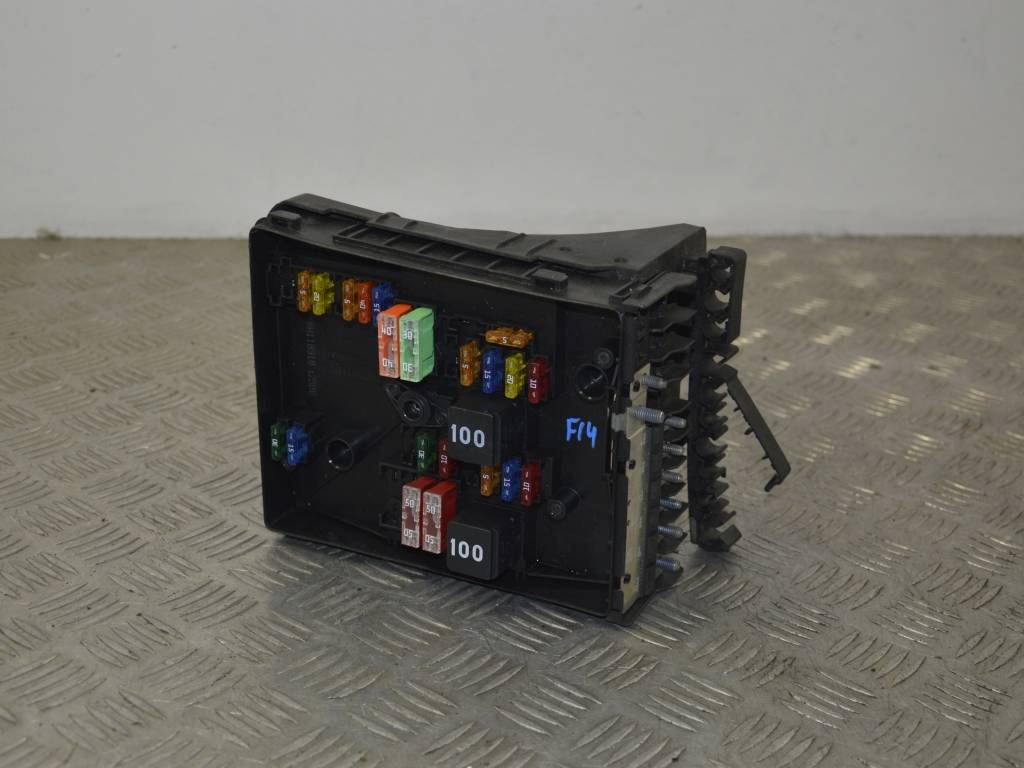 Блок предохранителей