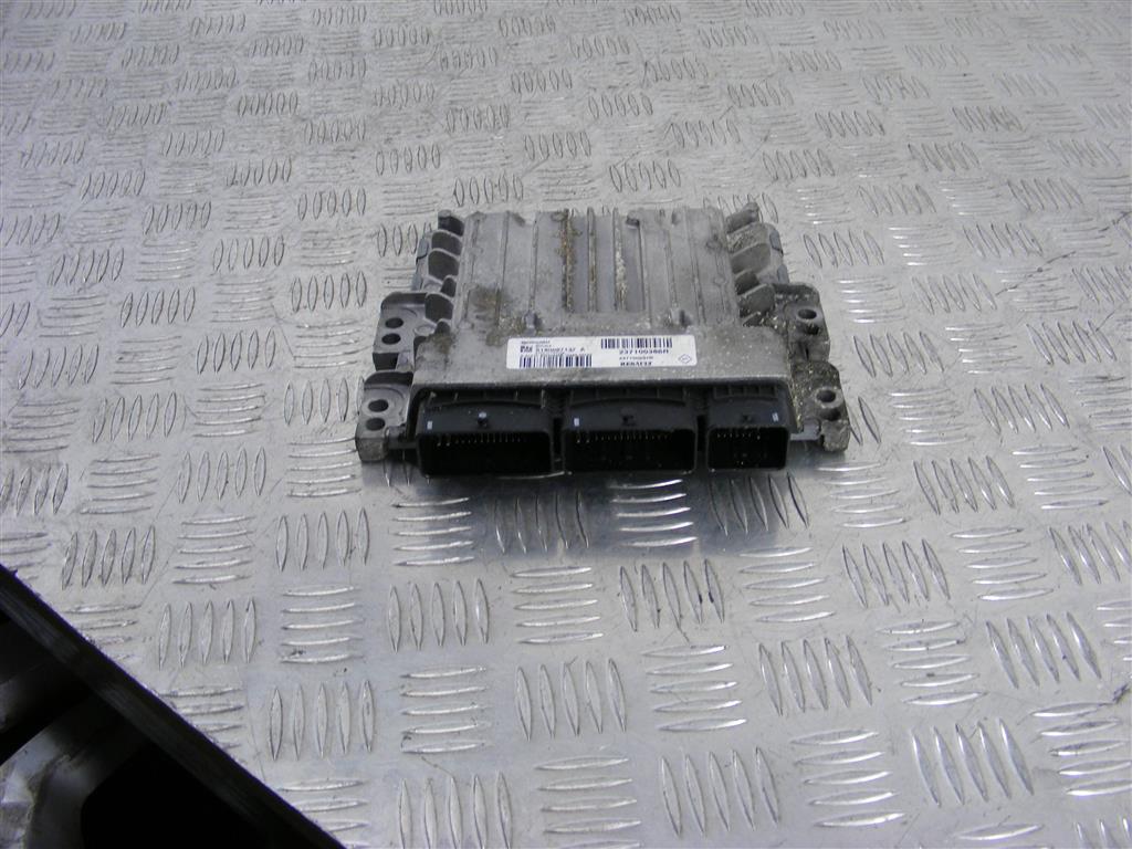 Блок управления двигателем Renault Scenic 3 (2008-2015) 237100386, 2371000037