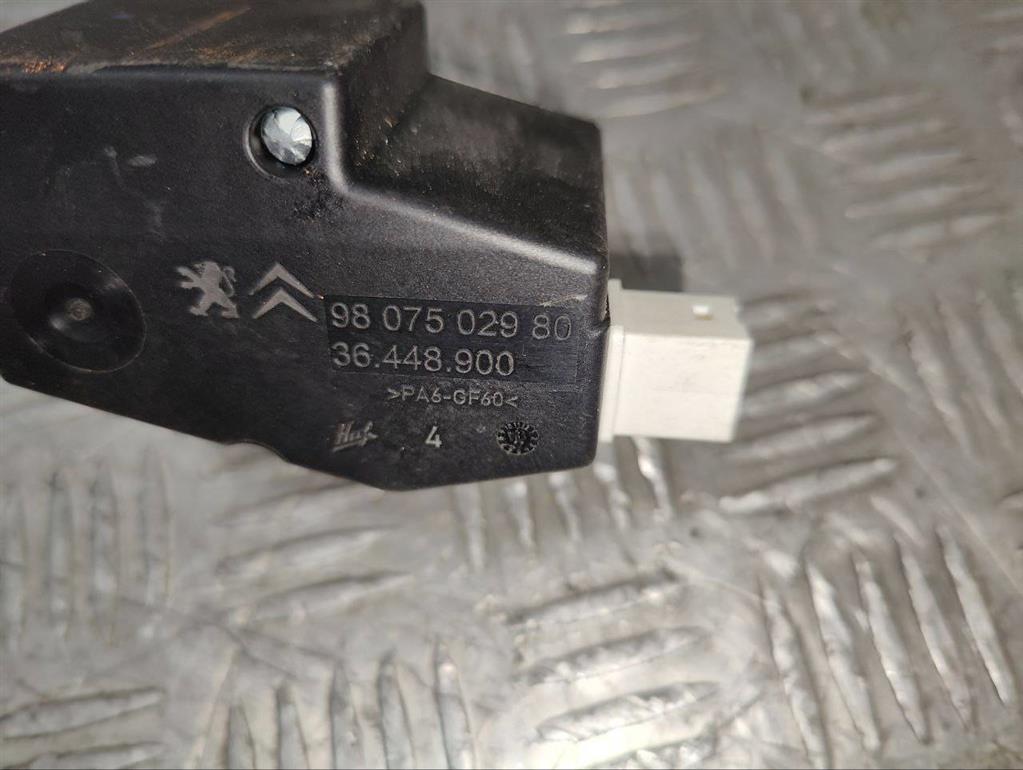 Блок управления двигателем