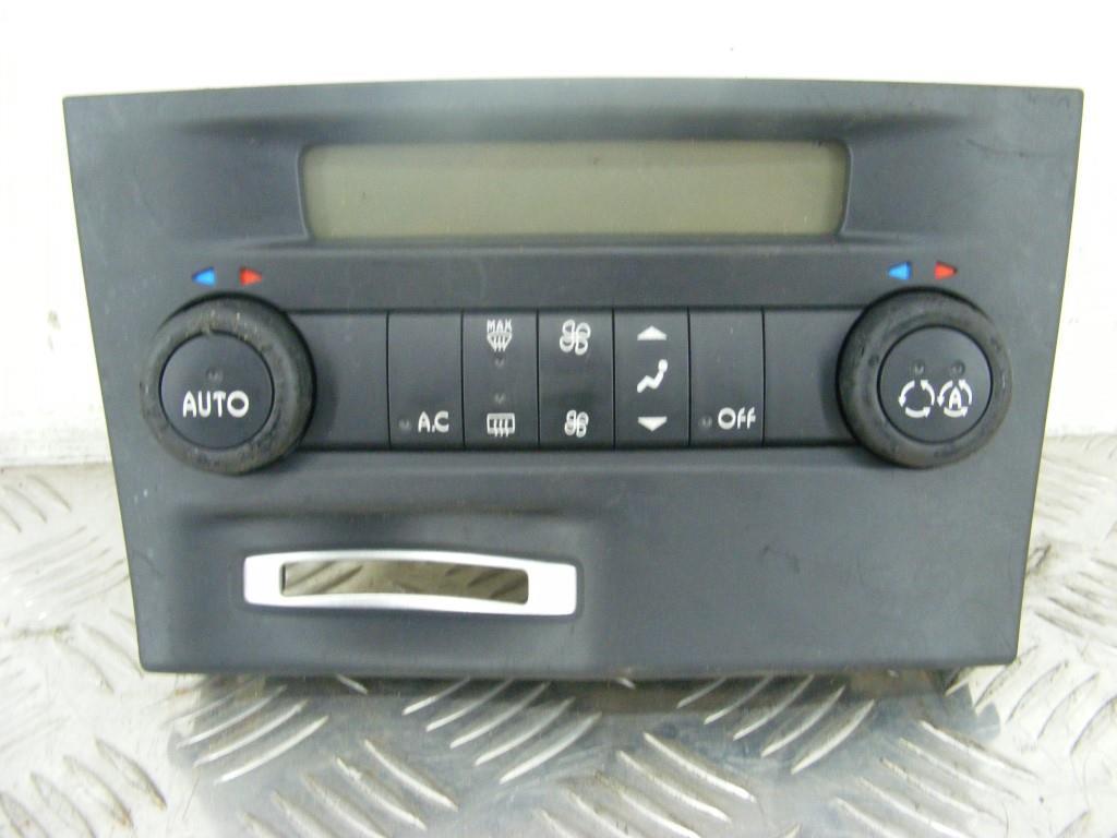 Блок управления печки/климат-контроля Renault Laguna 2 (2001-2007) 8200487008
