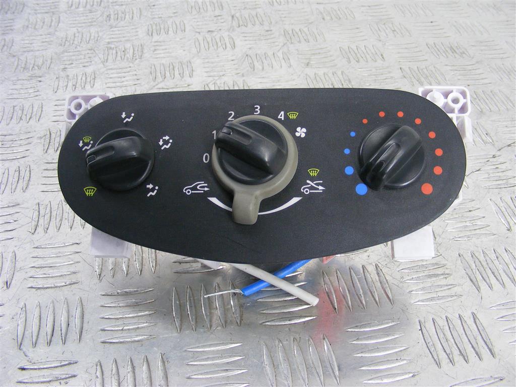 Блок управления печки/климат-контроля Renault Sandero 1 (2009-2014) 6001551696