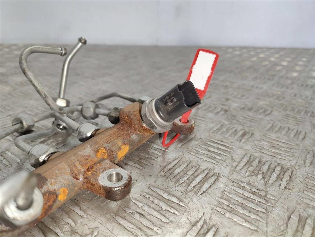 Датчик давления топлива