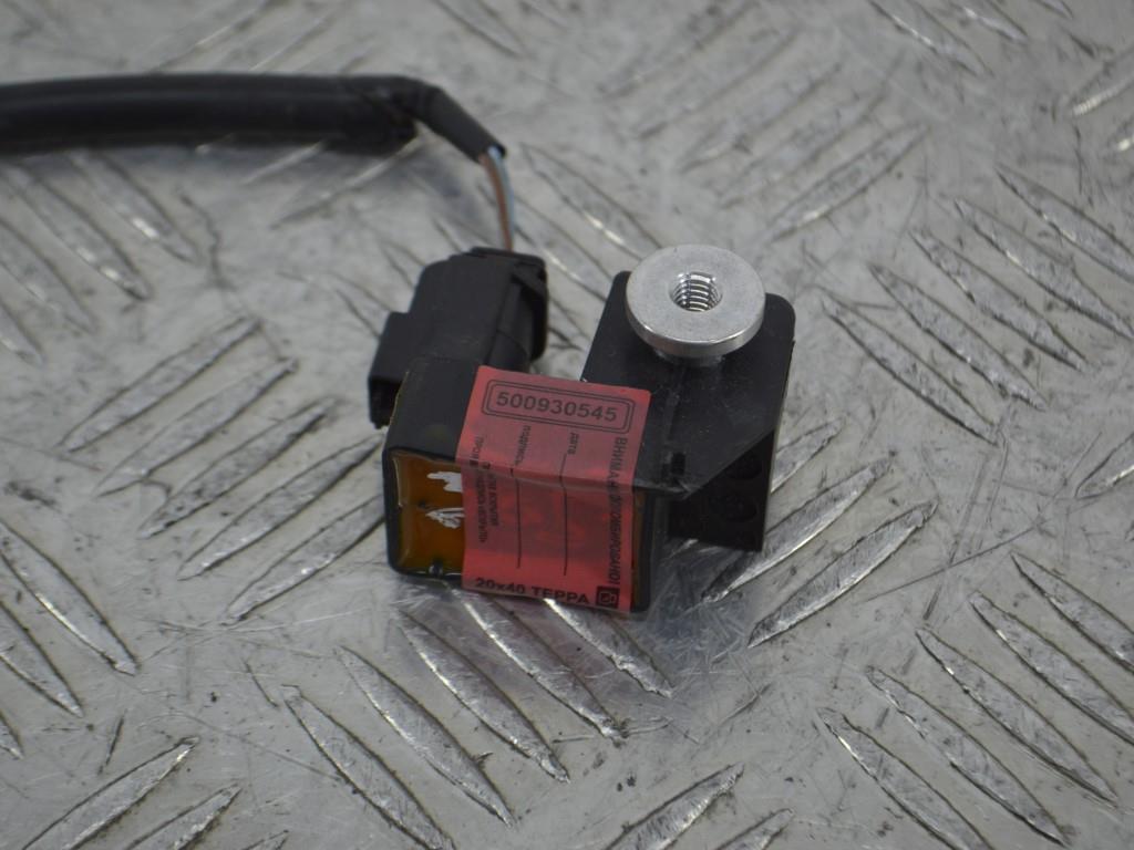 Датчик удара Renault Megane 2 (2002-2008) 8200411025