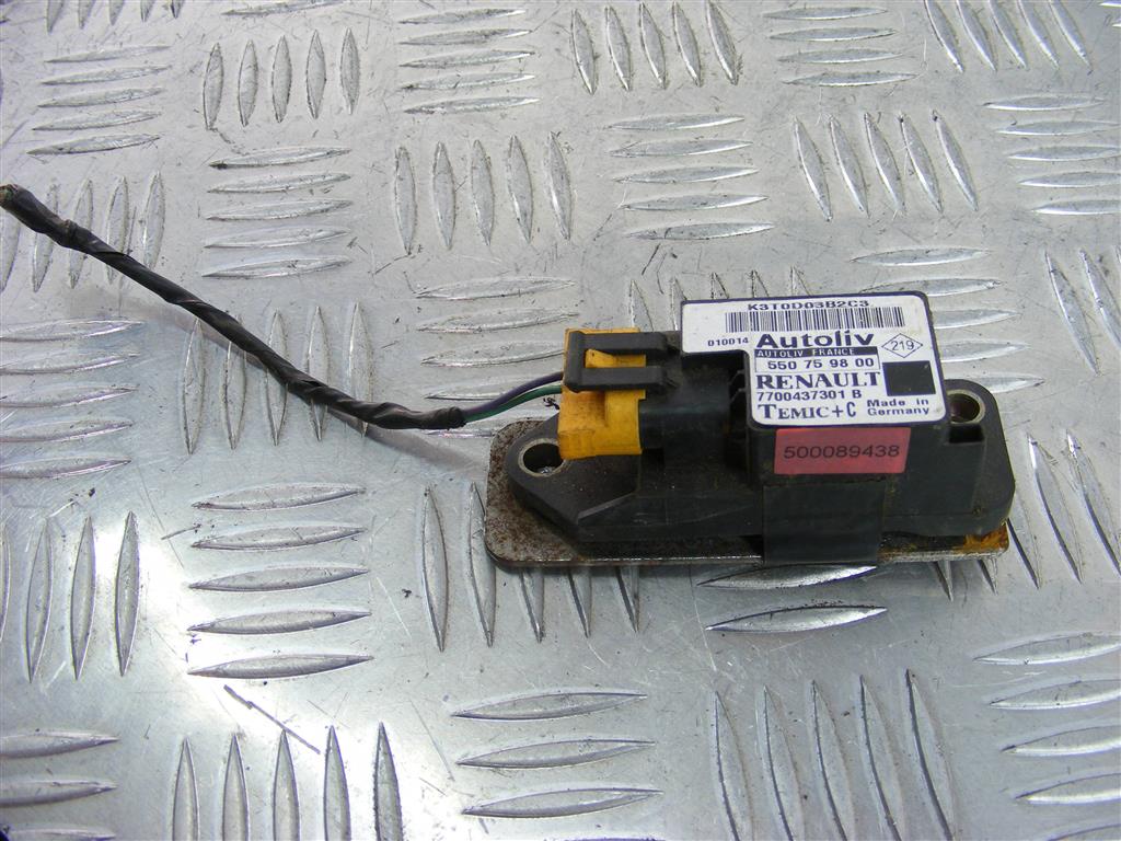 Датчик удара Renault Scenic 1 (1996-2003) 550759800, 7700437301