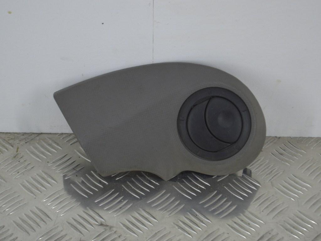 Дефлектор обдува салона