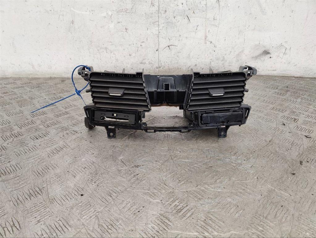 Дефлектор обдува салона