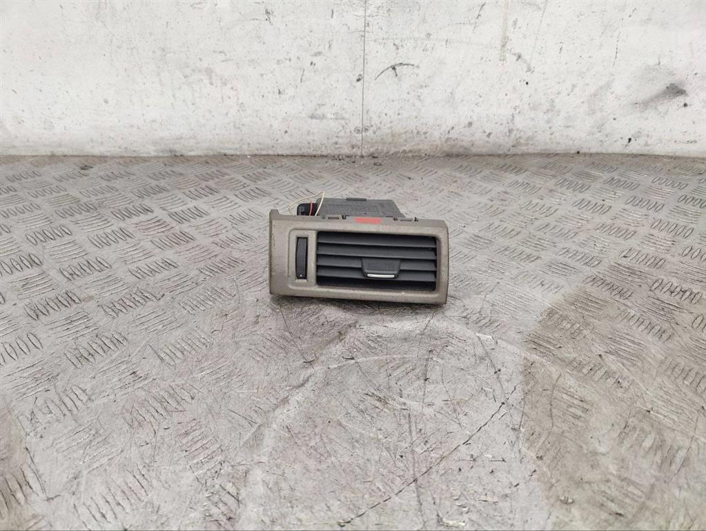 Дефлектор обдува салона