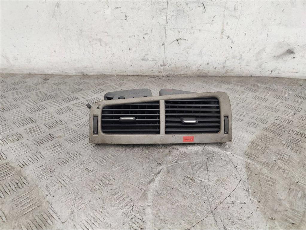 Дефлектор обдува салона