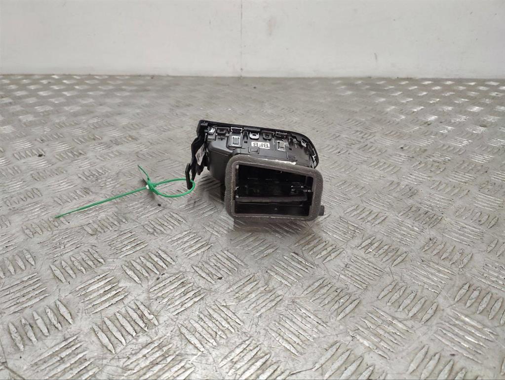 Дефлектор обдува салона