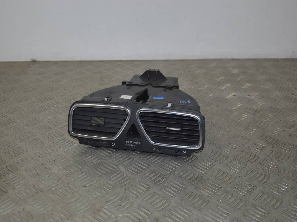 Дефлектор обдува салона