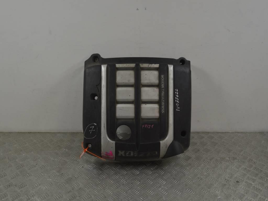 Декоративная крышка двигателя