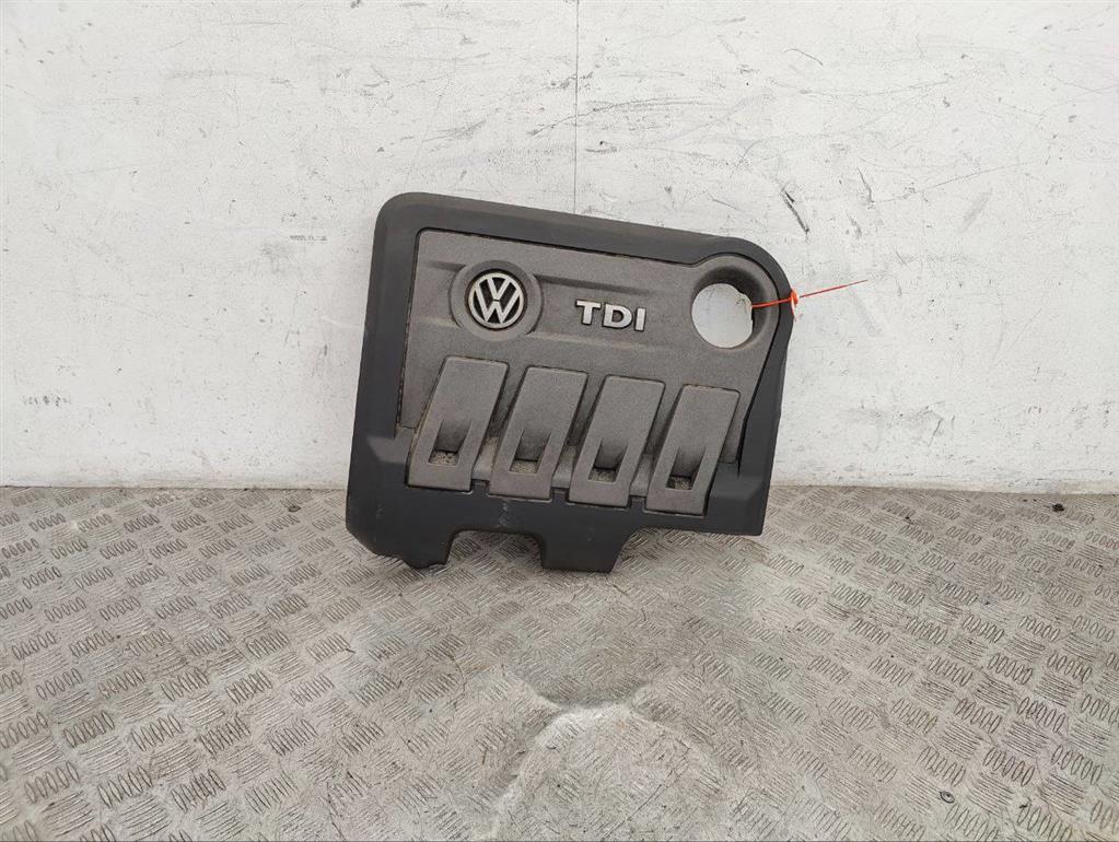 Декоративная крышка двигателя