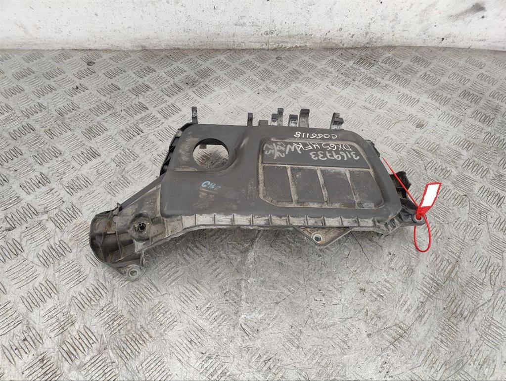 Декоративная крышка двигателя