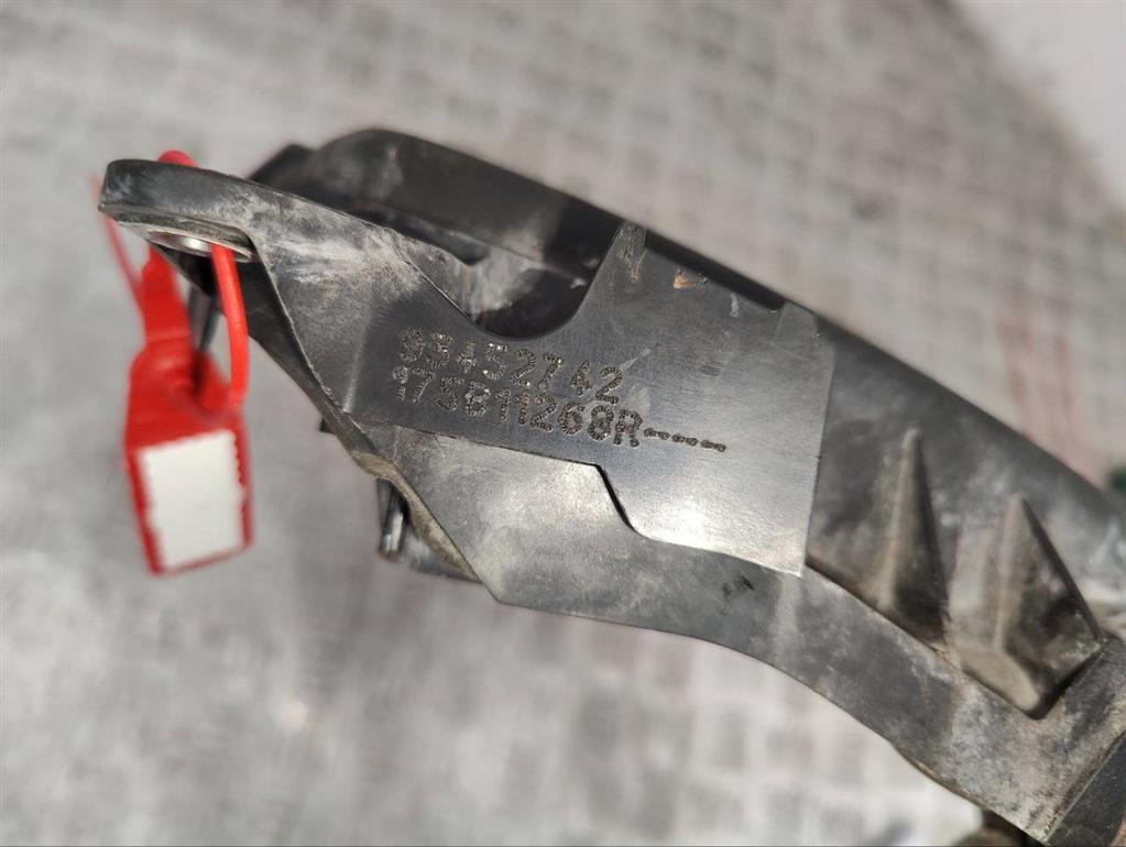 Декоративная крышка двигателя