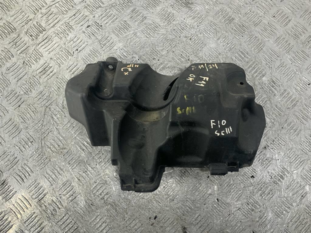 Декоративная крышка двигателя