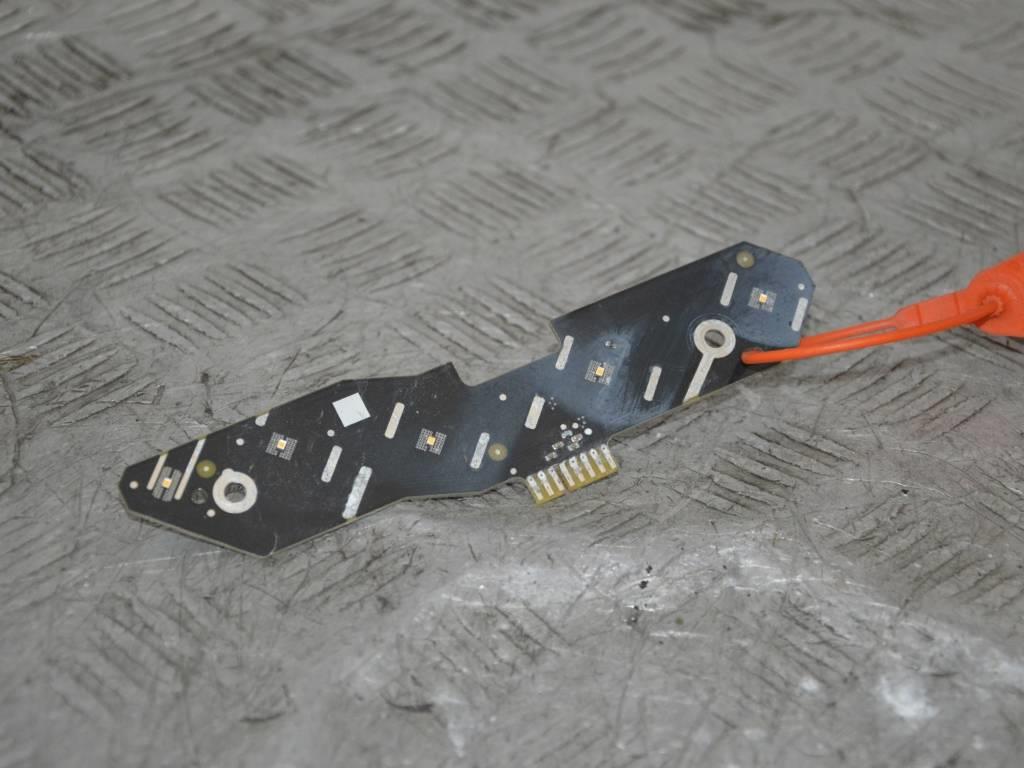 Дневные ходовые огни правые